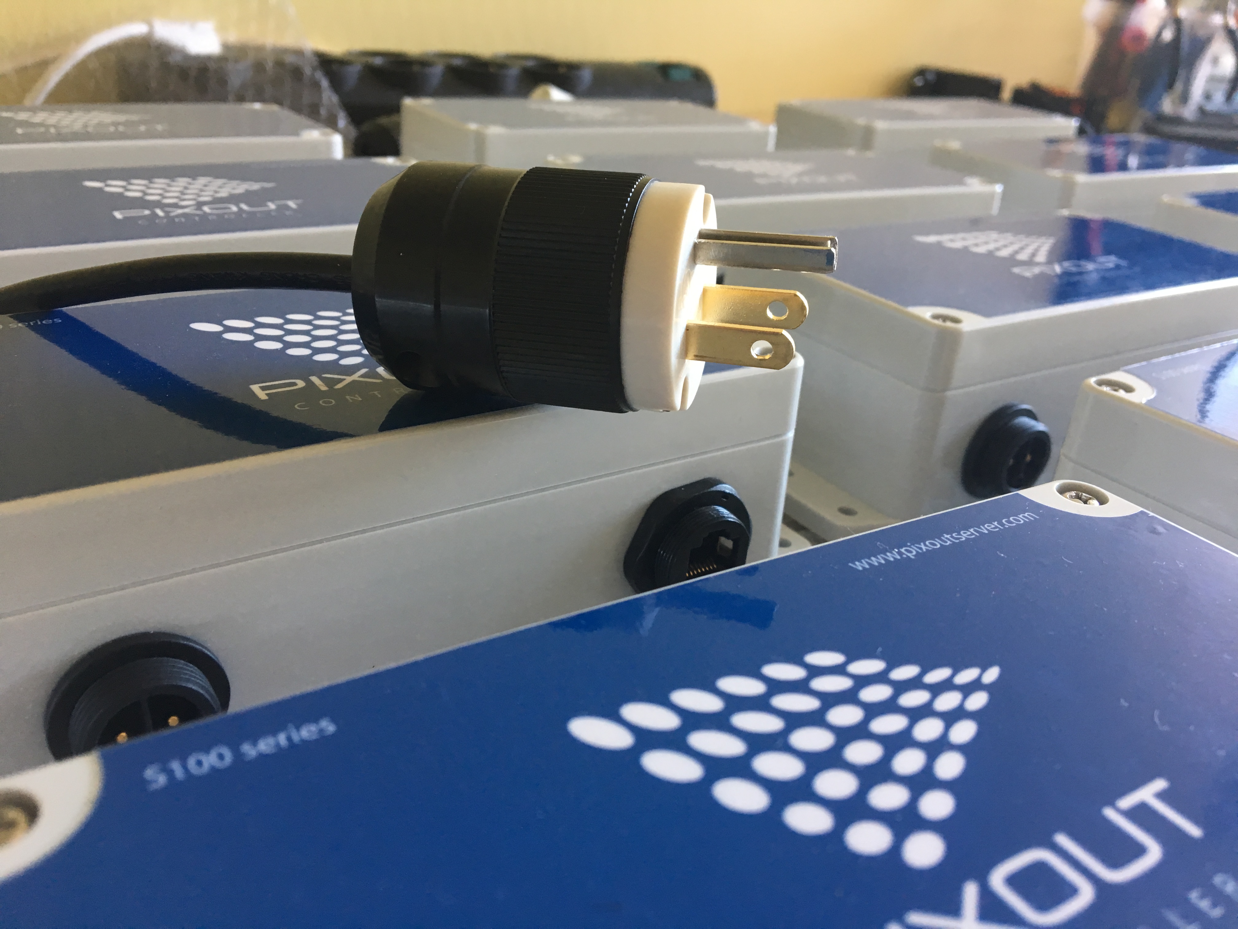 NEMA 5-15P US power plug option now available